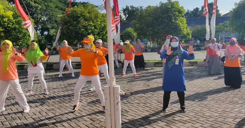 PERINGATI HKN KE-56, RSJ MUTIARA SUKMA SENAM BERSAMA IOSKI NTB